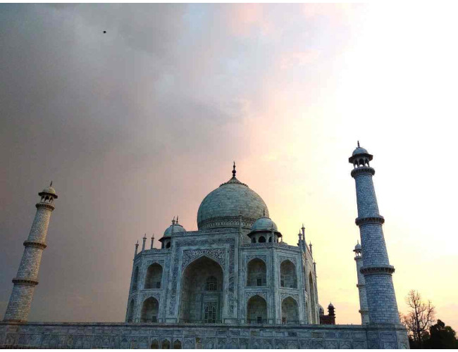 Taj Mahal one day trip from Delhi